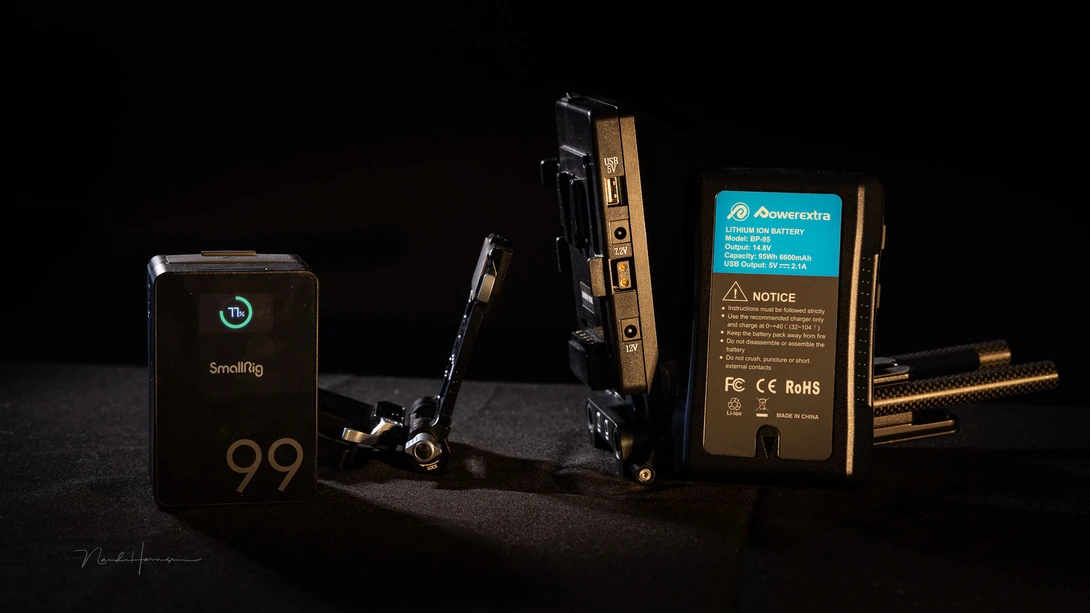 A comparison between a regular V-mount battery with battery plate and the SmallRig VB99 Pro with a compact V-mount plate.
