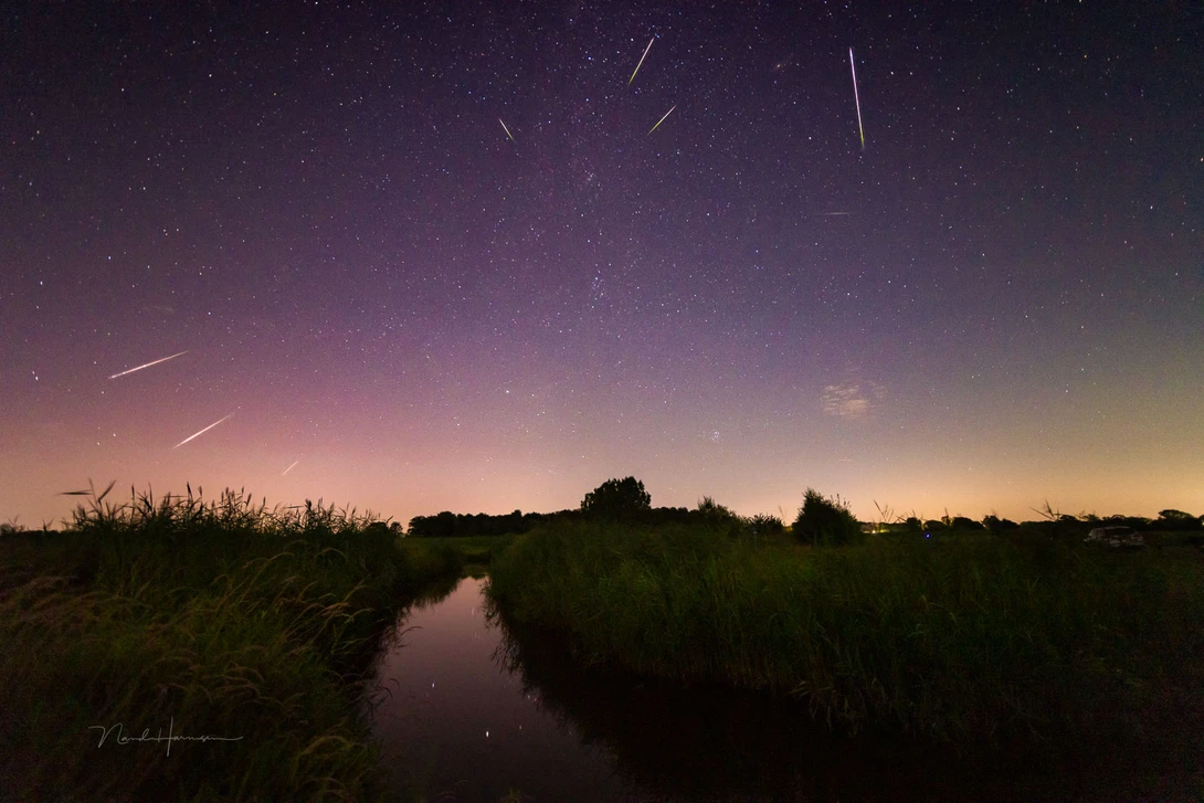 A couple of Perseïds and a rogue one during the peak of this meteor shower in august 2024.
