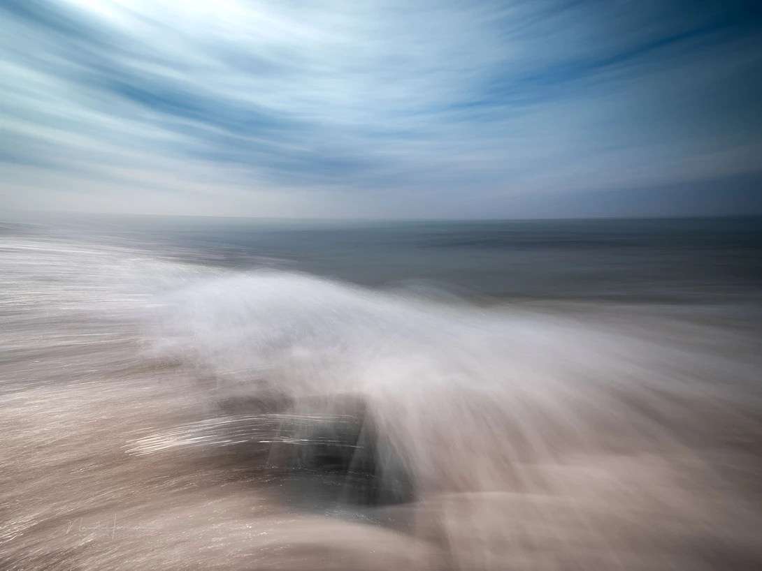 I love the waves at the beach. It offers a never ending inspiration and a dynamic environment that is unique in a landscape. Using ICM is perfect for this.