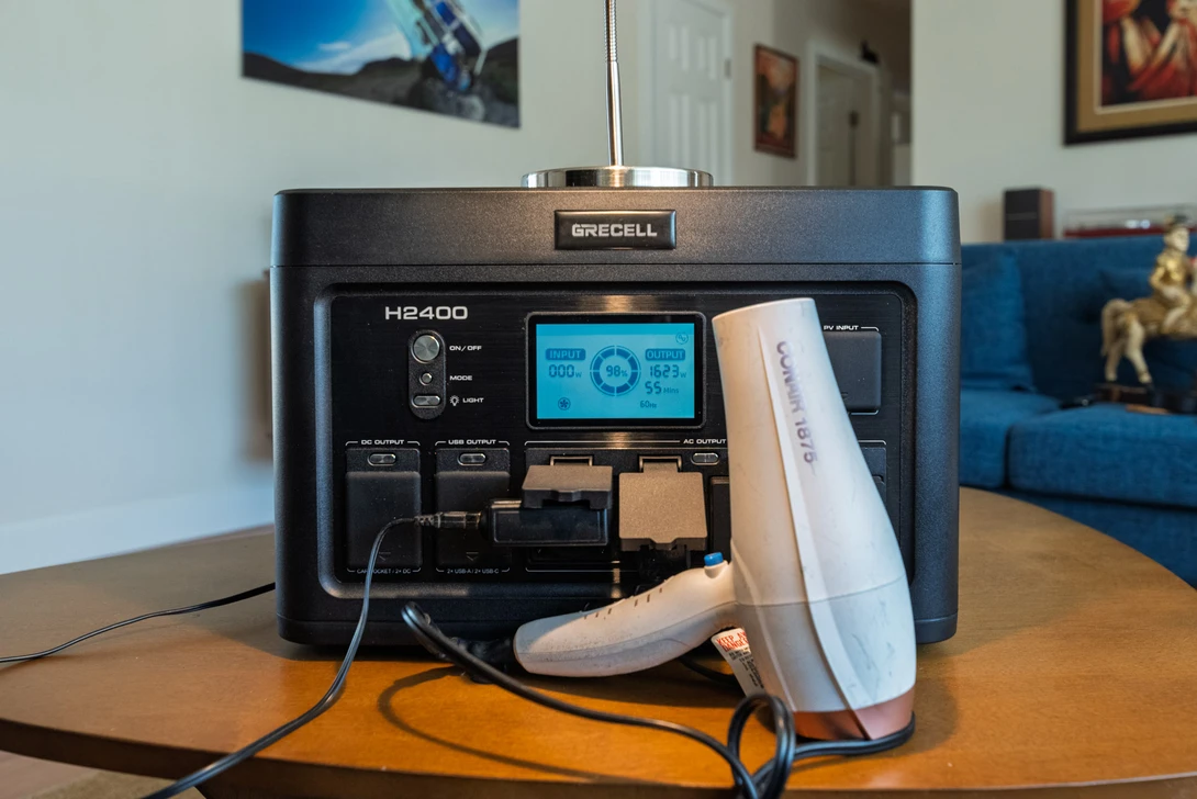 Running a Con Air 1875W hair dryer from the battery.
