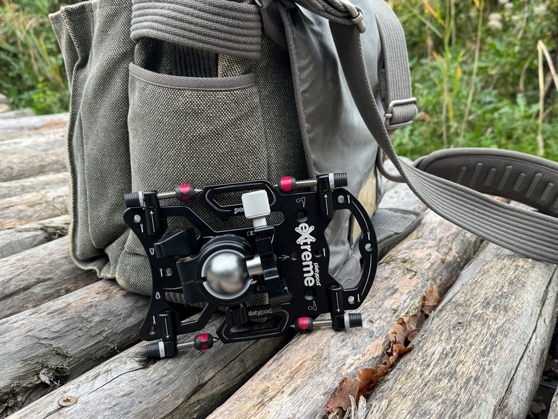The Platypod needs to be used with a ball head. The Platypod Traveler works fine. Don't forget to take it with you, otherwise you can't use the Platypod.