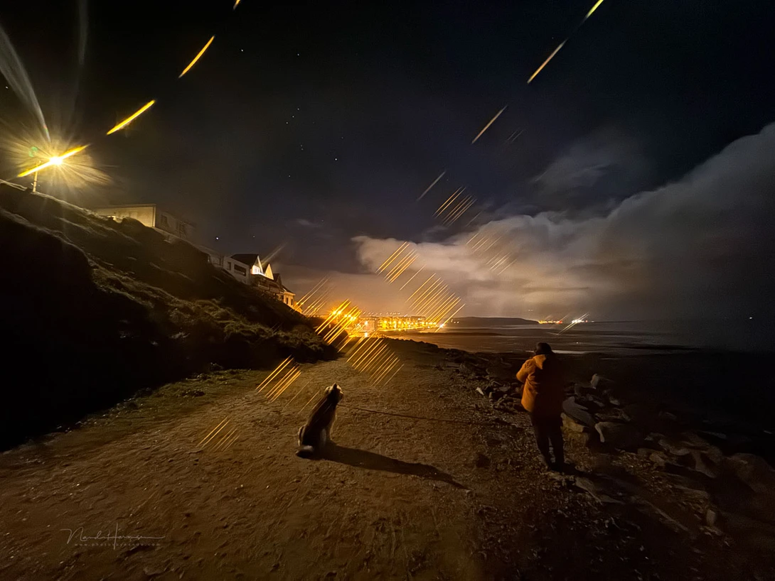 Use of the wide angle lens can cause unwanted effects. Wide angle distortion and interrupted streak effects.&nbsp;