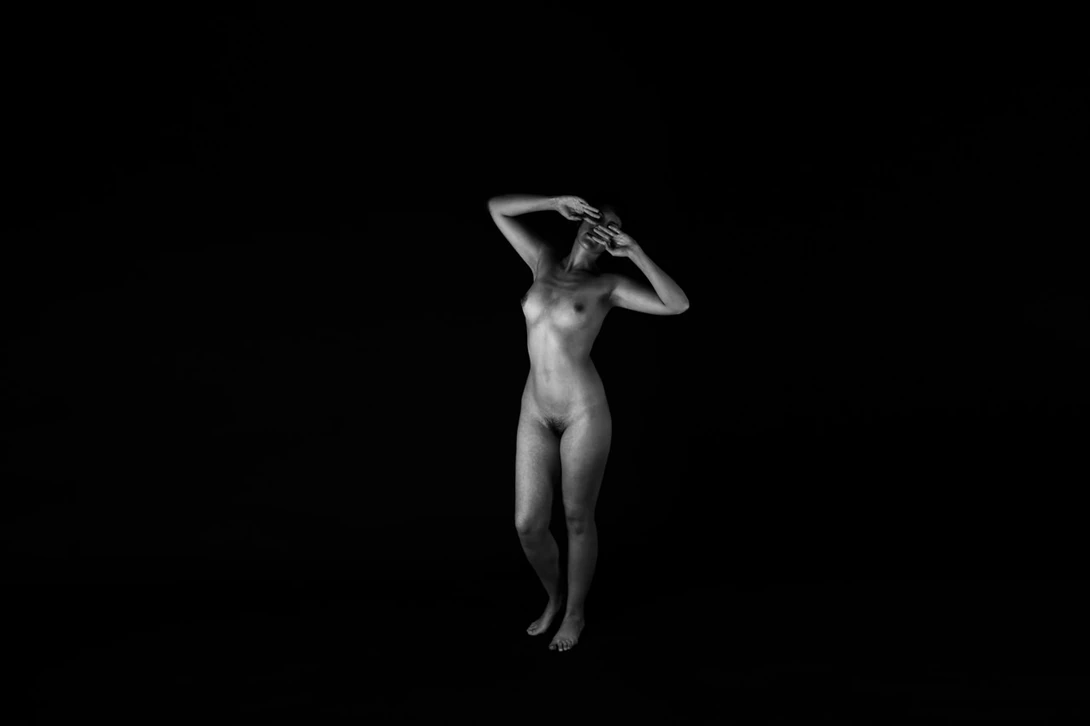 View Black and white woman by renato cortez