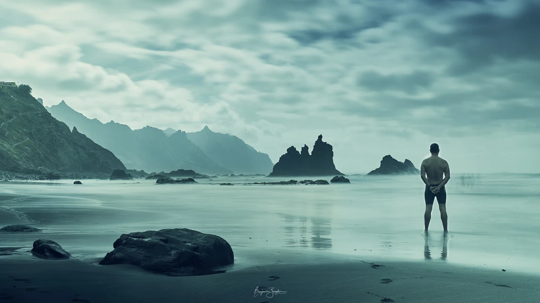 View Alone by Benjamin ZIEGLER