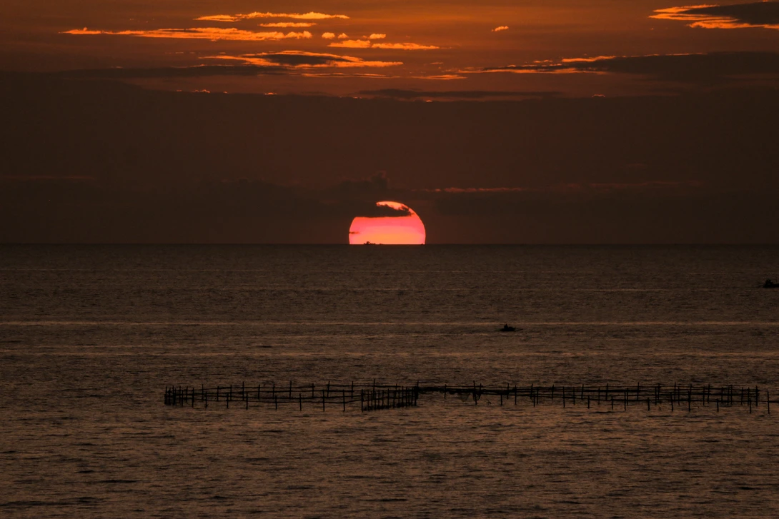 View Sunset 1 by Rio Ubatay