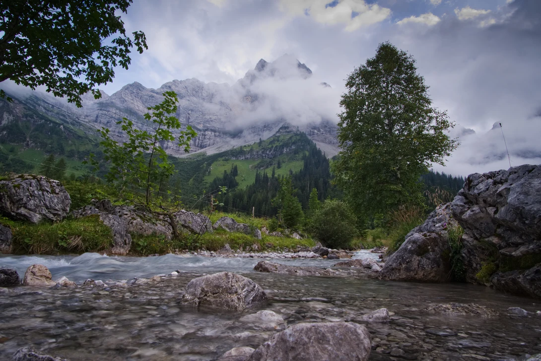 View bed81c03fa55dd658808d61678f0a067.jpg by Vincent Bornbaum