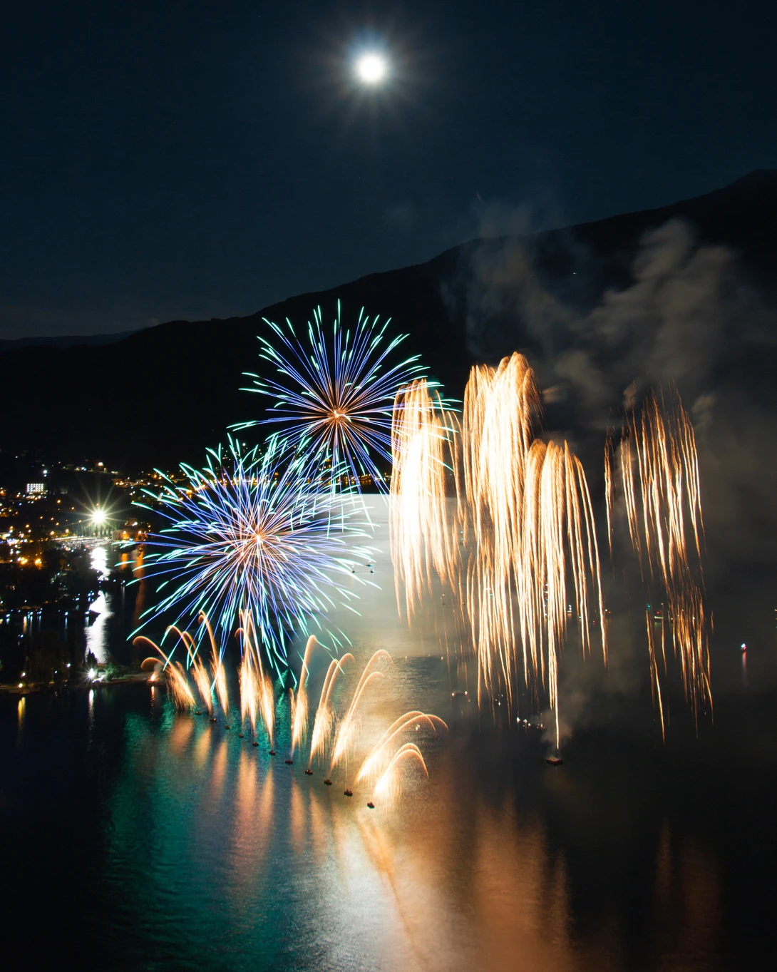 View Fireworks over Garda lake by Emanuele Erspan
