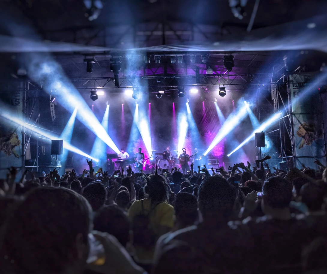 View a1a23a163571ccf6bcbd21817497de02.jpg by Fernando Ormachea