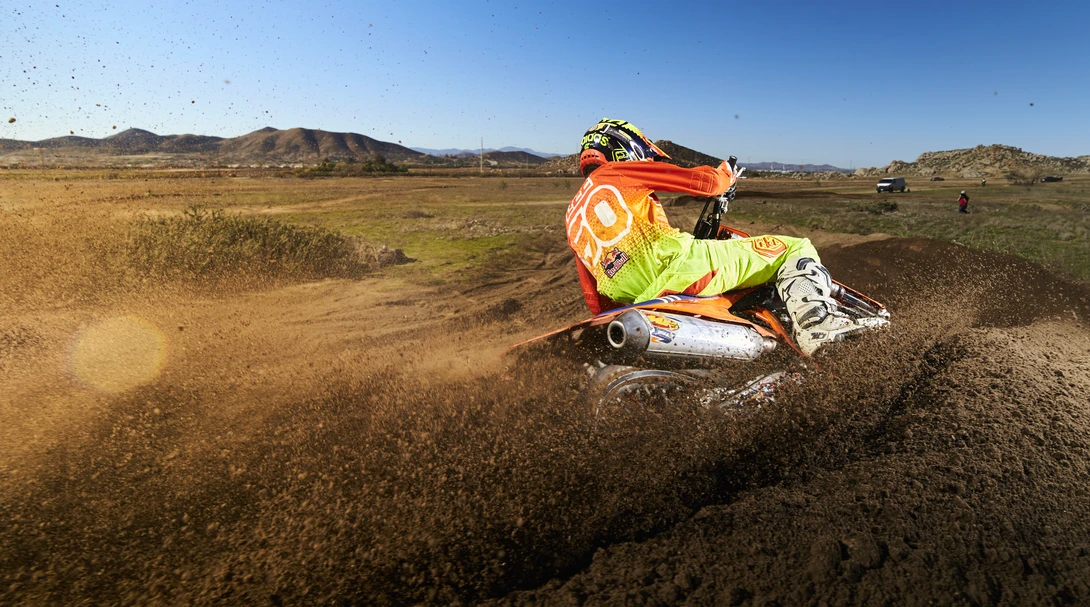 View 6afeca9df9cba14a30ac56da9e27ce83.jpg by Russell Johnston