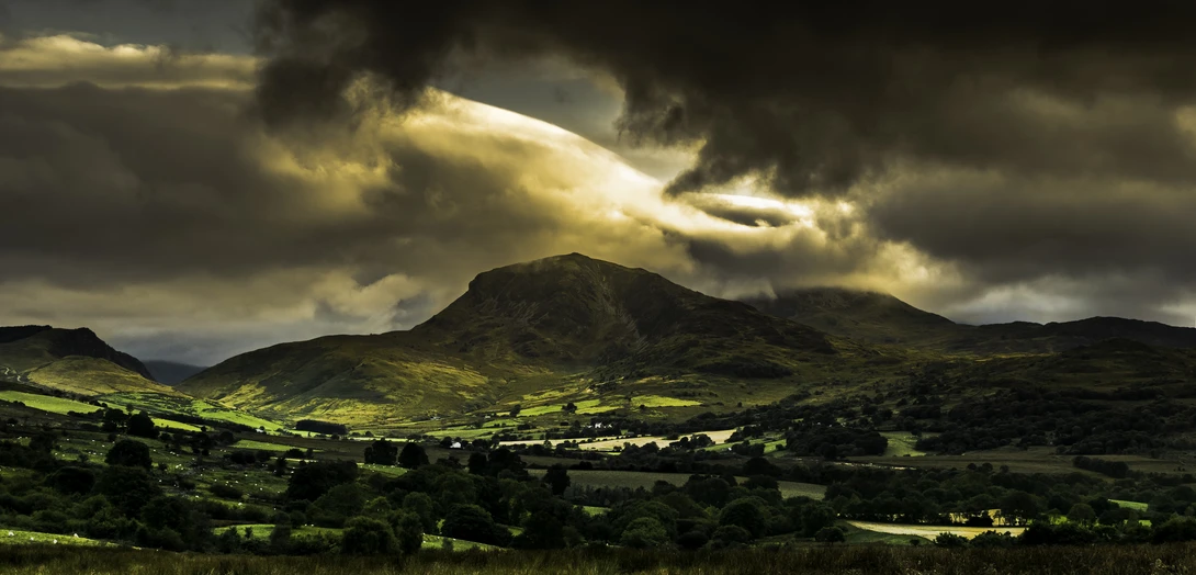 View da7d2c00785c1981ab31c1f2dd3b3dd0.jpg by Dominic Crowther