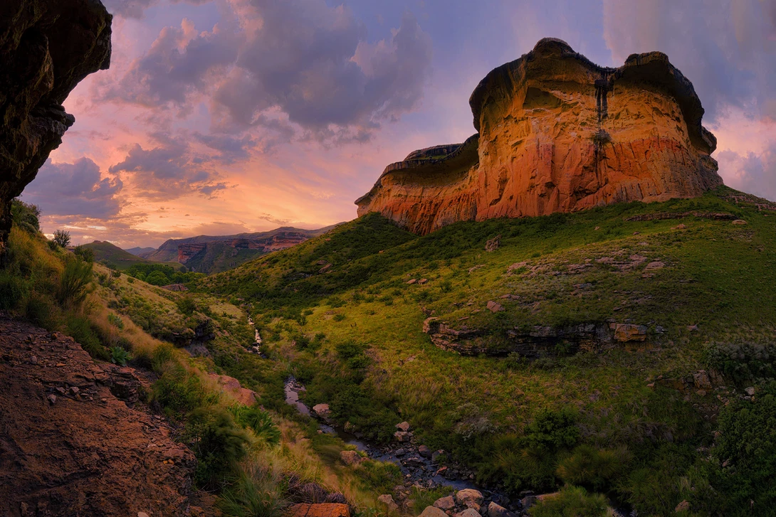 View a11371ce48445d9d40a4c876fc0c44ce.jpg by Lukas Bornheim