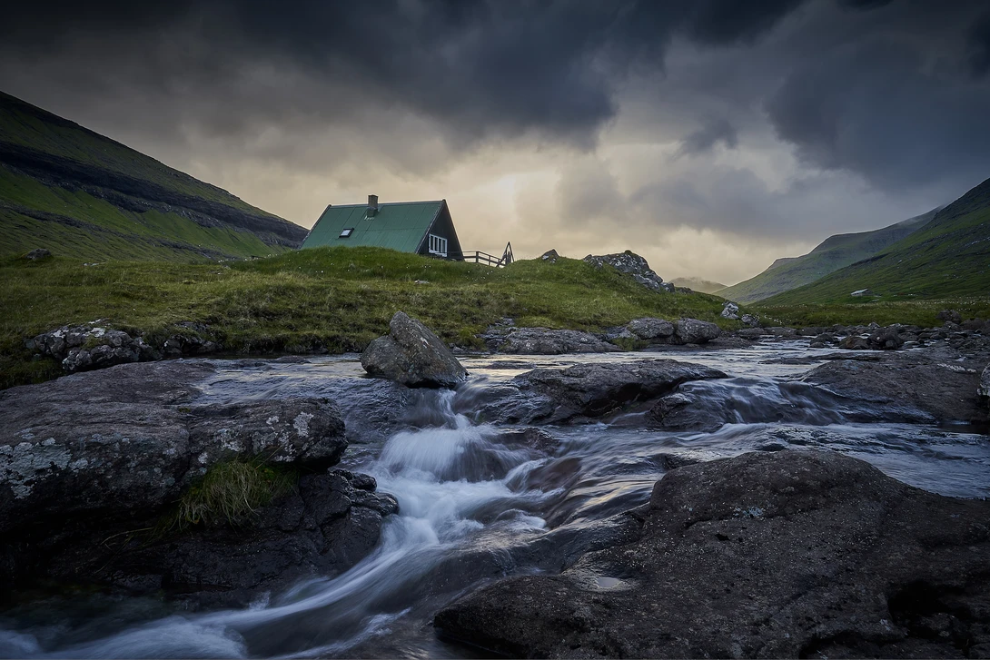 View 05a0f54b00c354f19cb7f6d2d69025f6.jpg by Gerd Moors