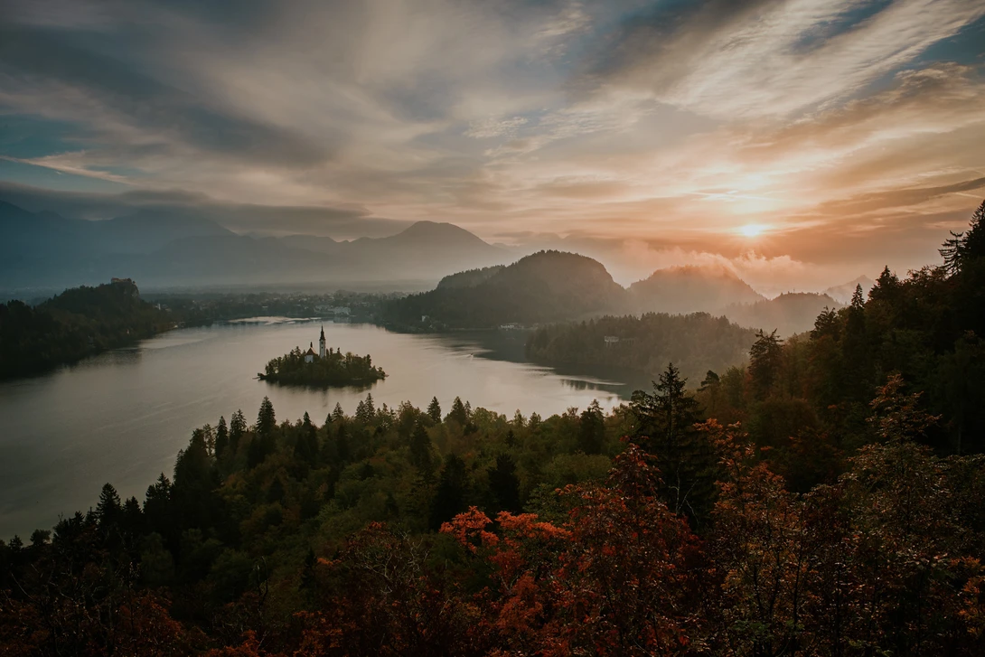 View 42bcf6ef23d89b7dd7cc84aa9322ede9.jpg by Dejan Andjelic