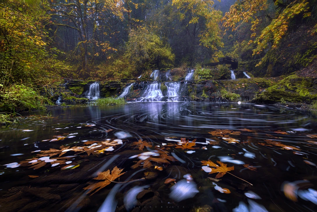 View dbbe26264099e4131d0747ea7a78177e.jpg by Jacob Klassen