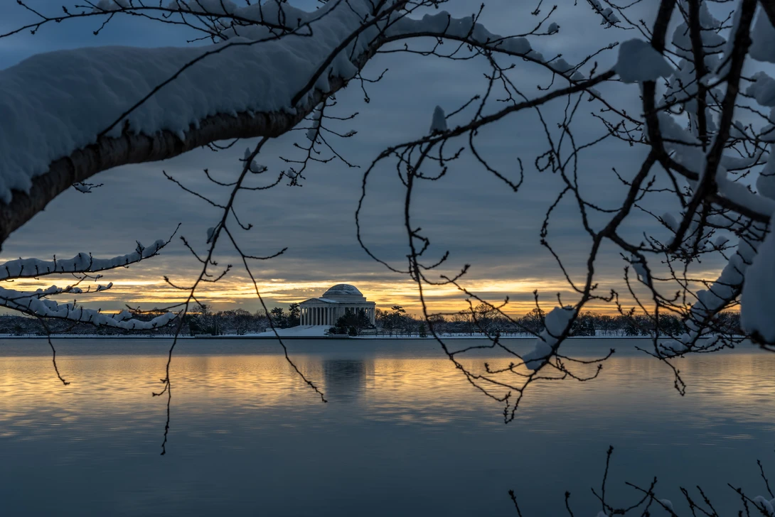 View 3db7cf3deffb37ff2977460a01f85bf0.jpg by Josh Sanders