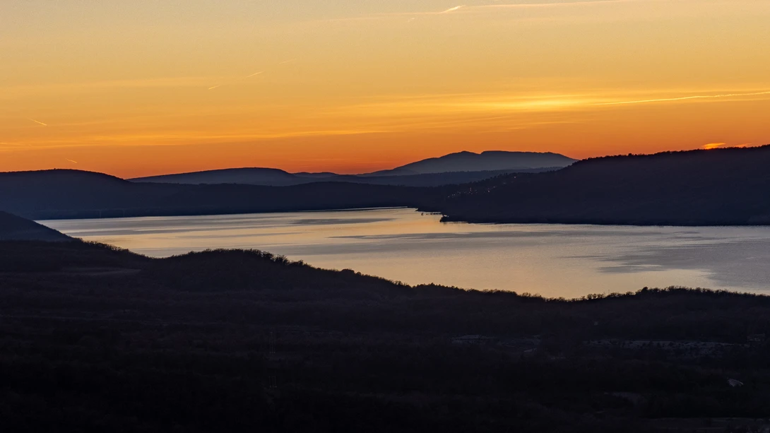 View fe87146d0ecf7c473645dbc0ecf271ad.jpg by Nick B