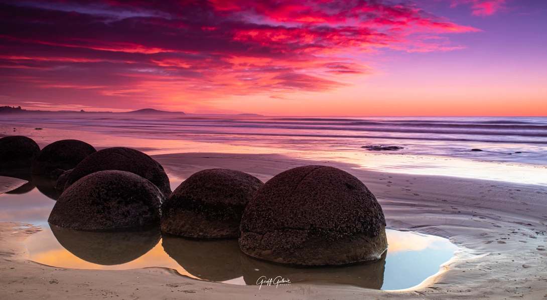 View aa052dd0f3f7b35ac8f41effacb77674.jpg by Geoff Guthrie