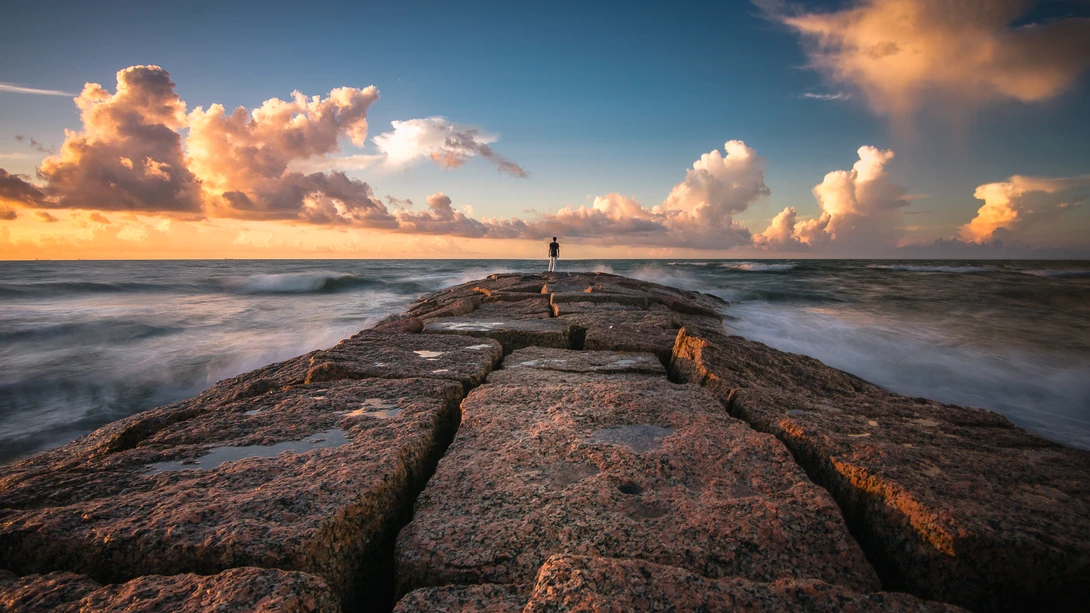 View 3a6843dc3b51d0db58467e3e549ba555.jpg by Trevor Parker