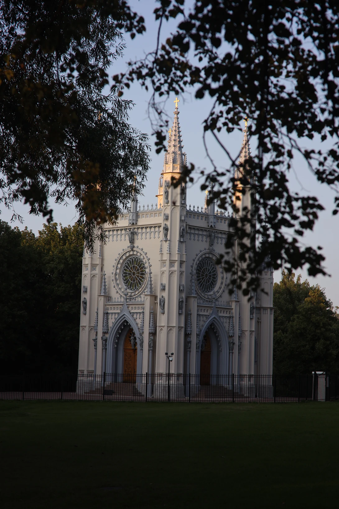 View adb21203144f111bbe1b5449213c4b5b.jpg by Sergey Kosarevsky