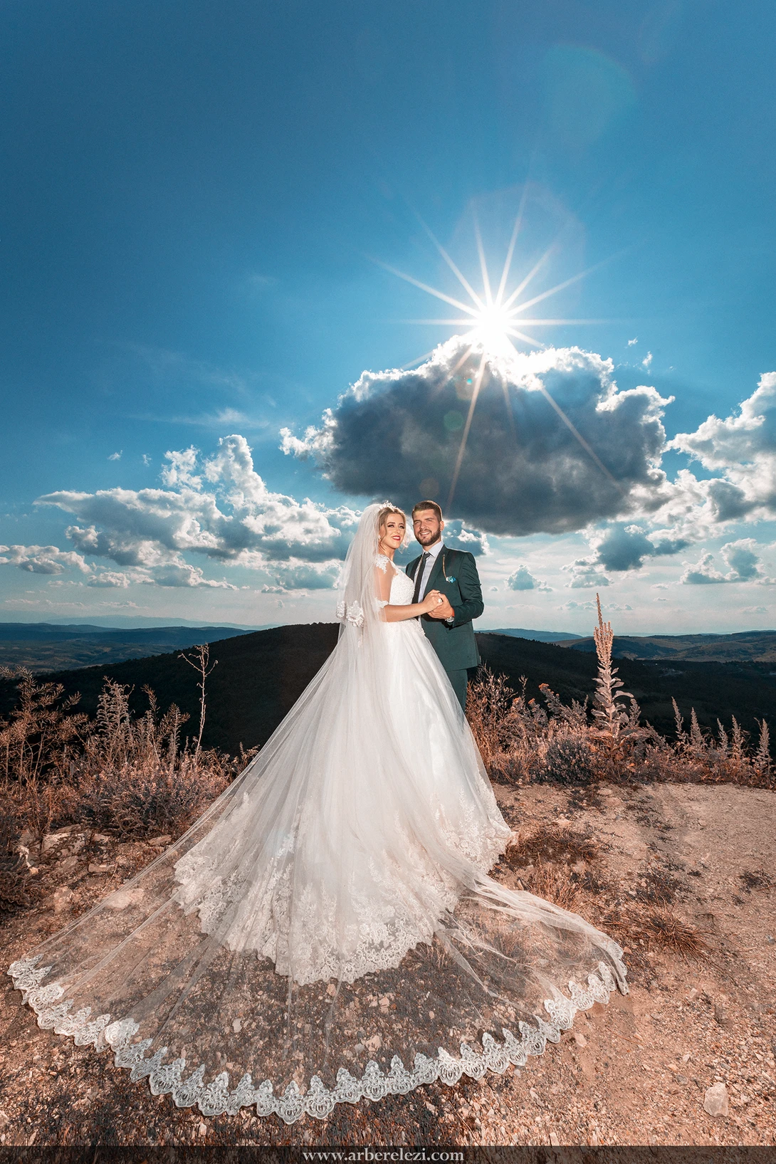 View fe811bfb0d8032bd507df8f37da58cc2.jpg by Arber Elezi