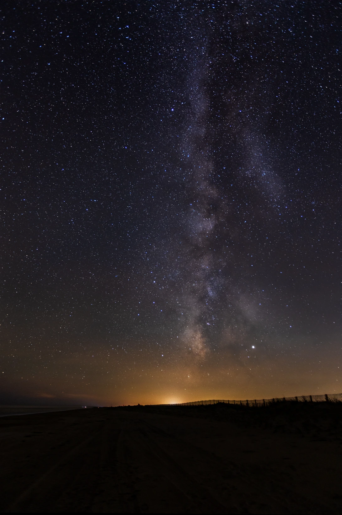 View 0efe7966172b69fb0c11a60fb0158993.jpg by Robert Nurse