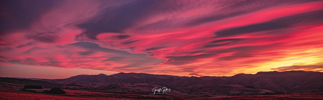View 9a36cb5ea2dbc9a7ef7fbeb2b7a0b3d0.jpg by Geoff Guthrie
