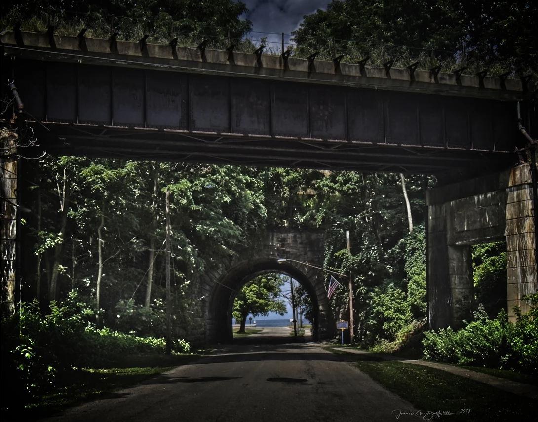 View f5cfe1fc24fd6ce8d9ebc4c744fa34d4.jpg by James Zuffoletto