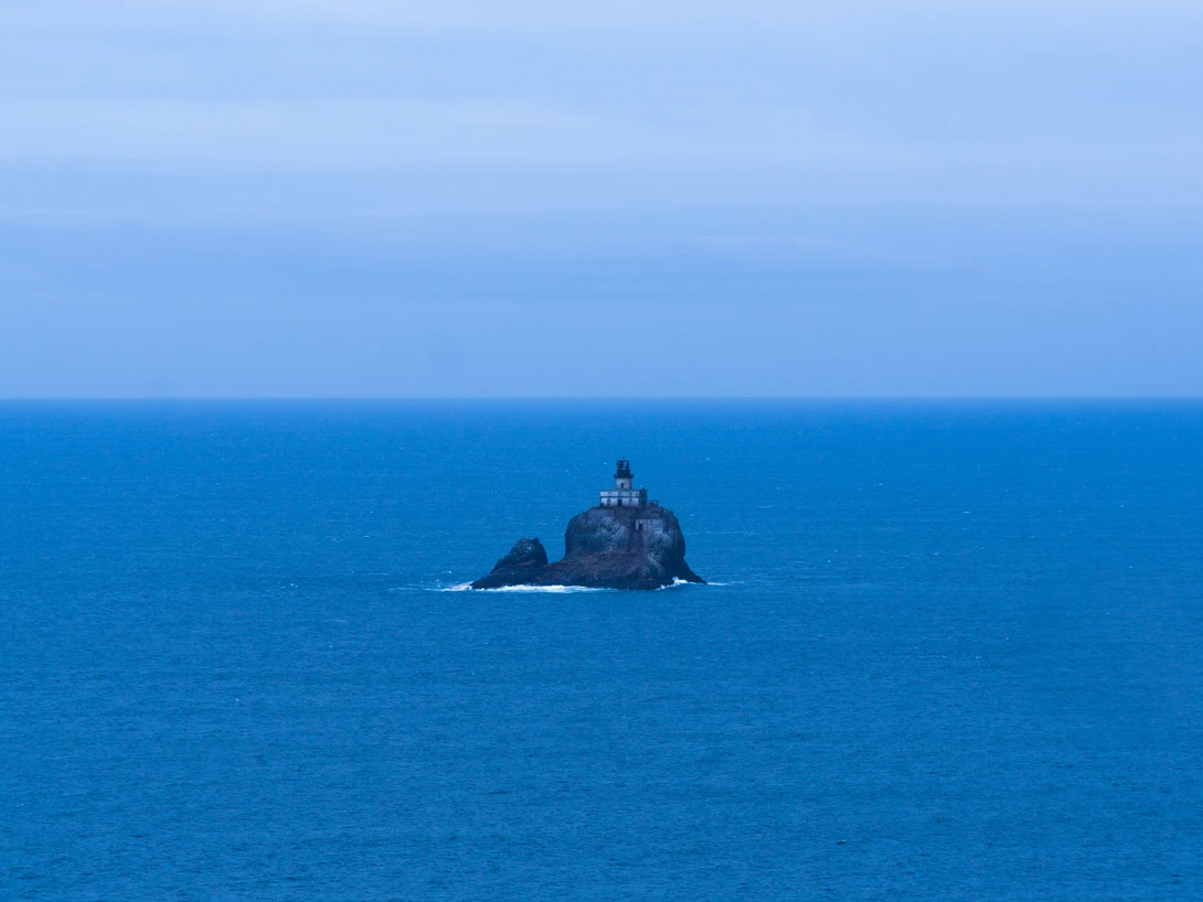 View 0b5e1f211bd11d25d6a0c7ded972d60c.jpg by Evan Douglas