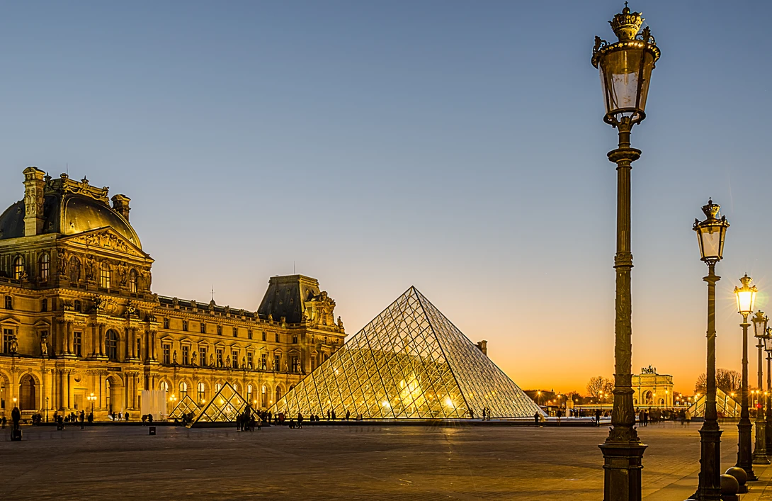 View Paris Louvre by Vito Cagnazzo