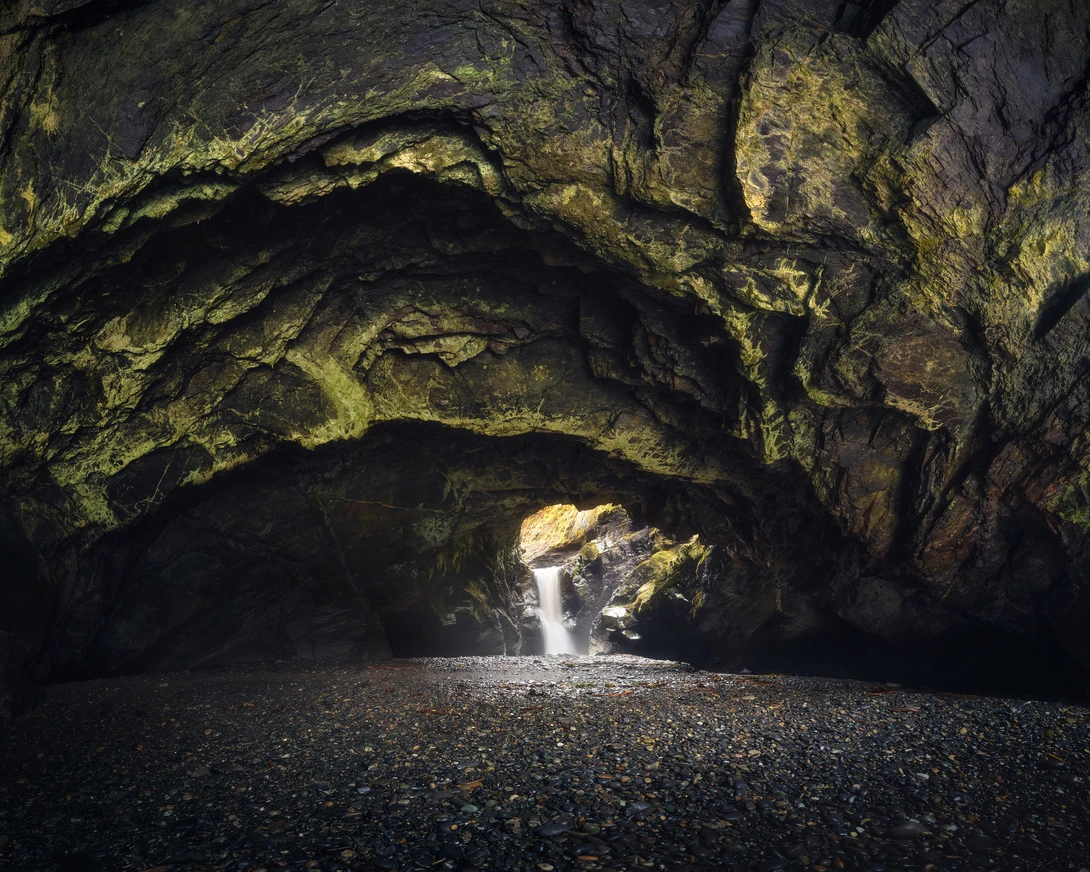 View The Weeping Eye by Jacob Klassen