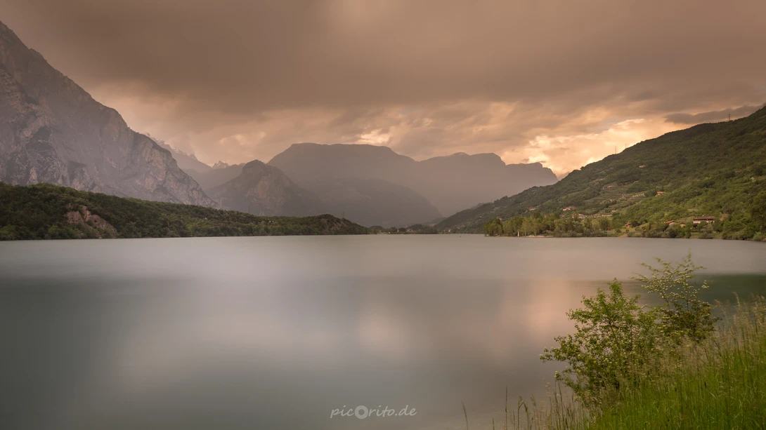 View Mountains in flames by Thomas Prechtl