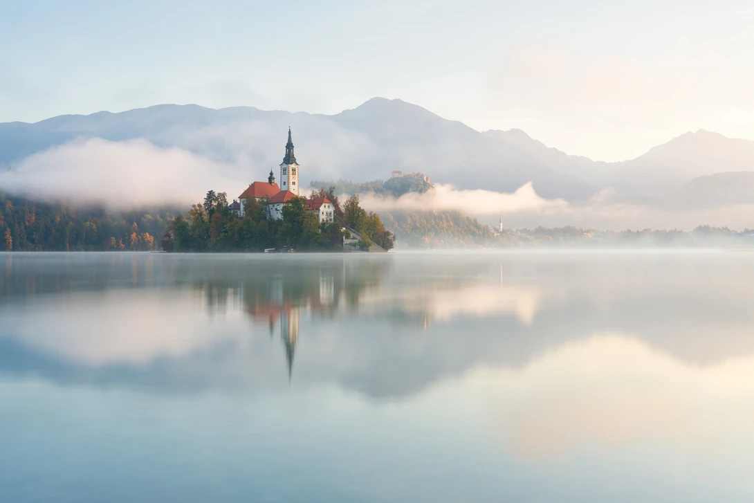 View A peaceful morning at lake Bled by Simon Bregman