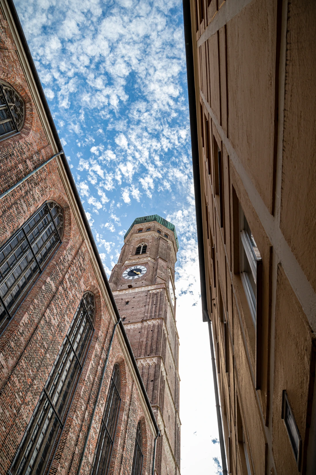 View Frauen Kirche, Munich by Ed Pavlov