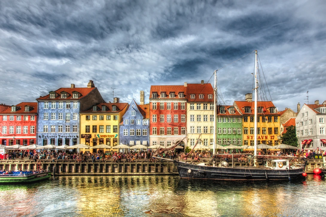 View 5b83411123afef9034340011834542a2.jpg by Mads Peter Iversen