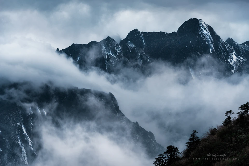 View Enroute Makalu by Yogesh Dhakal