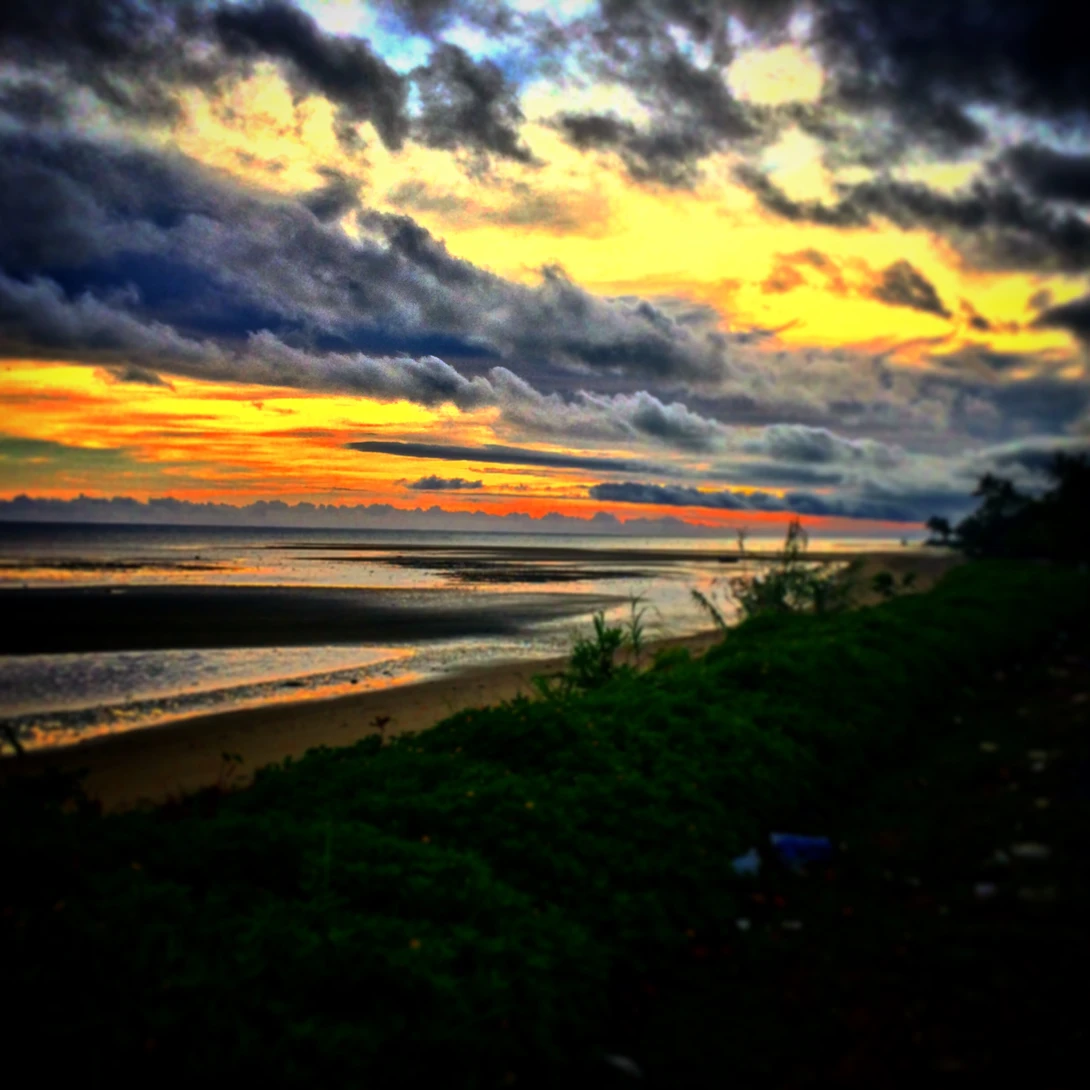 View 52e4a20b5d52adb93dcd63887b85c72a.jpeg by Mouin Muzaffar