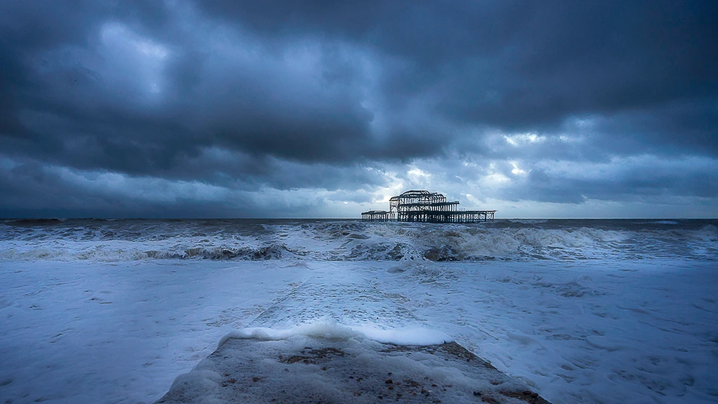 View Alone into the storm by Svilen Danyovski