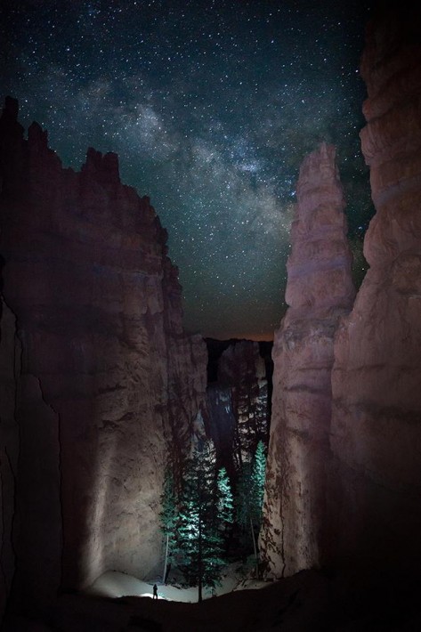 Smithsonian-photo-contest-travel-bryce-canyon-utah-stars-jason-hatfield