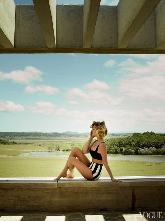 Kate Upton Vogue US June 2013-008