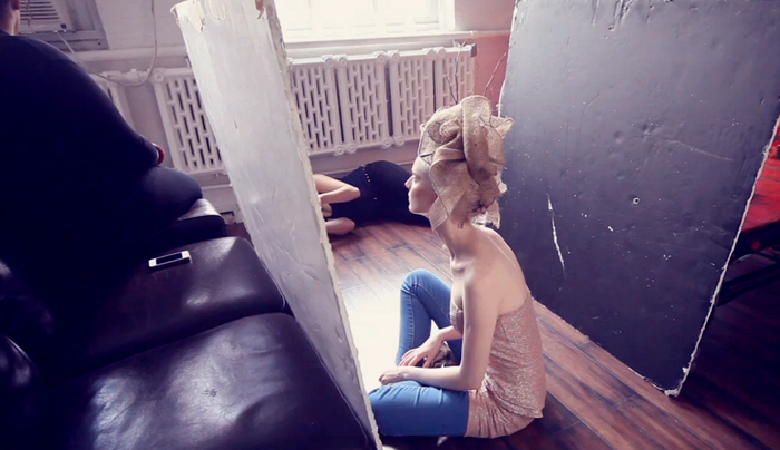 Lindsay-Adler-fstoppers-natural-light-trick-photography